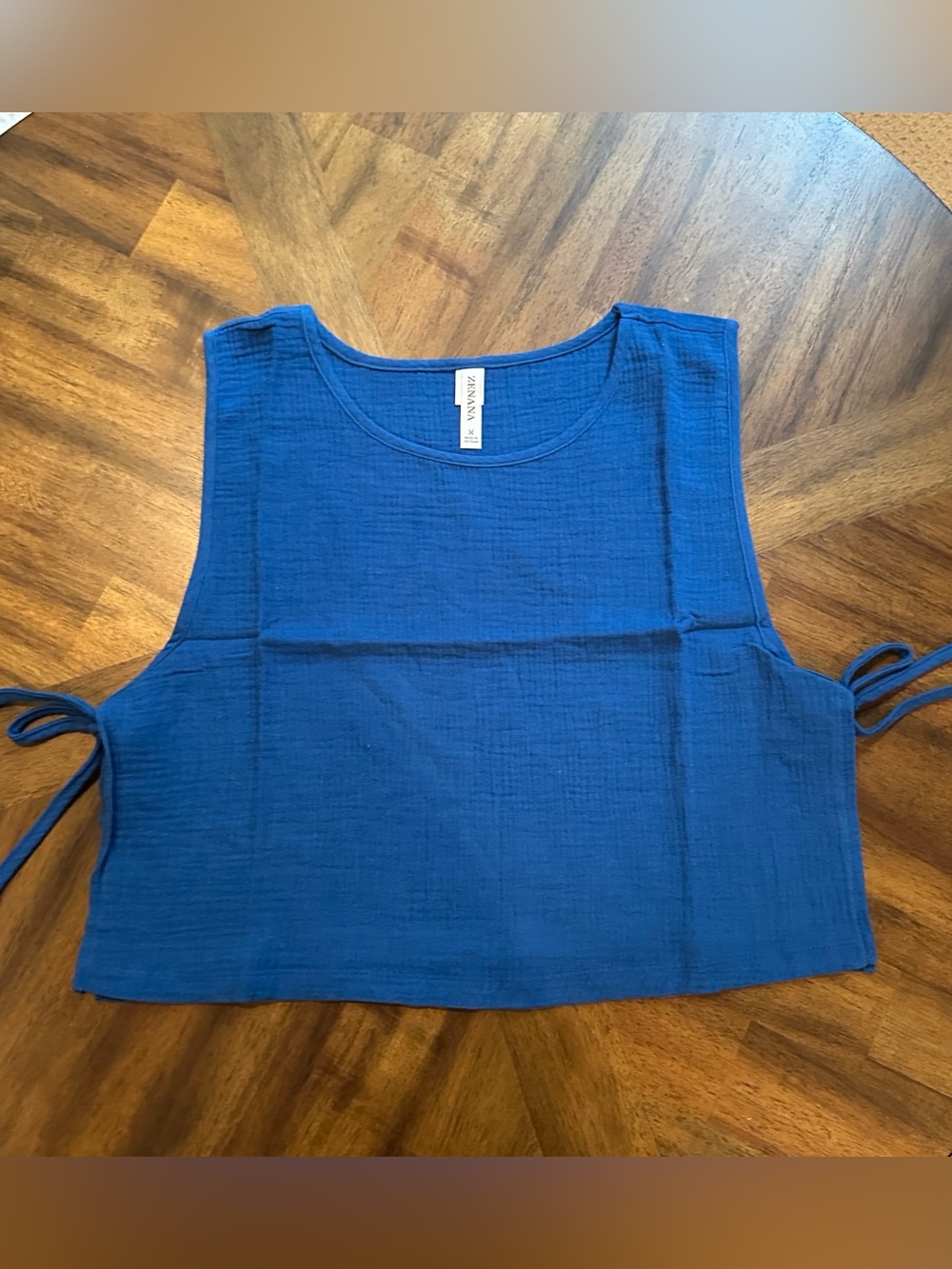 Zenana Top Women’s Medium Blue Sleeveless Crop Tank with Side Ties NWOT